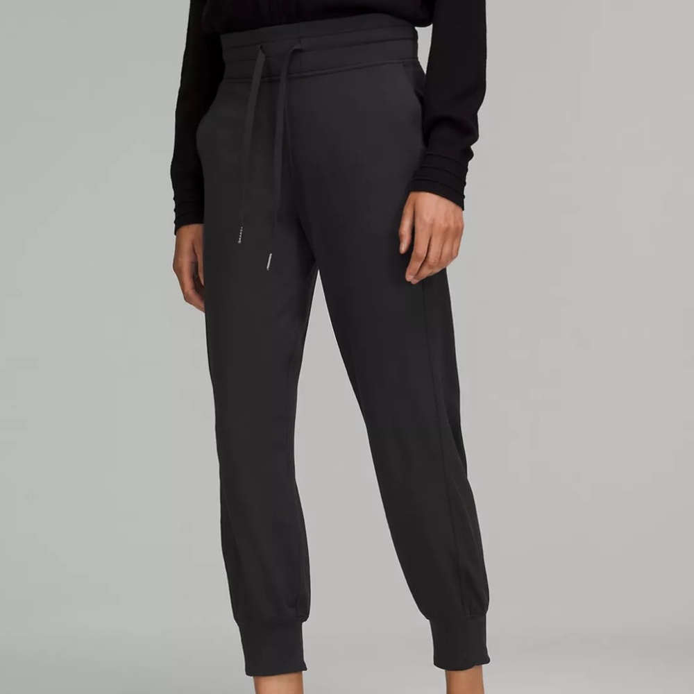 Lululemon Ready to Rulu Jogger *Black
